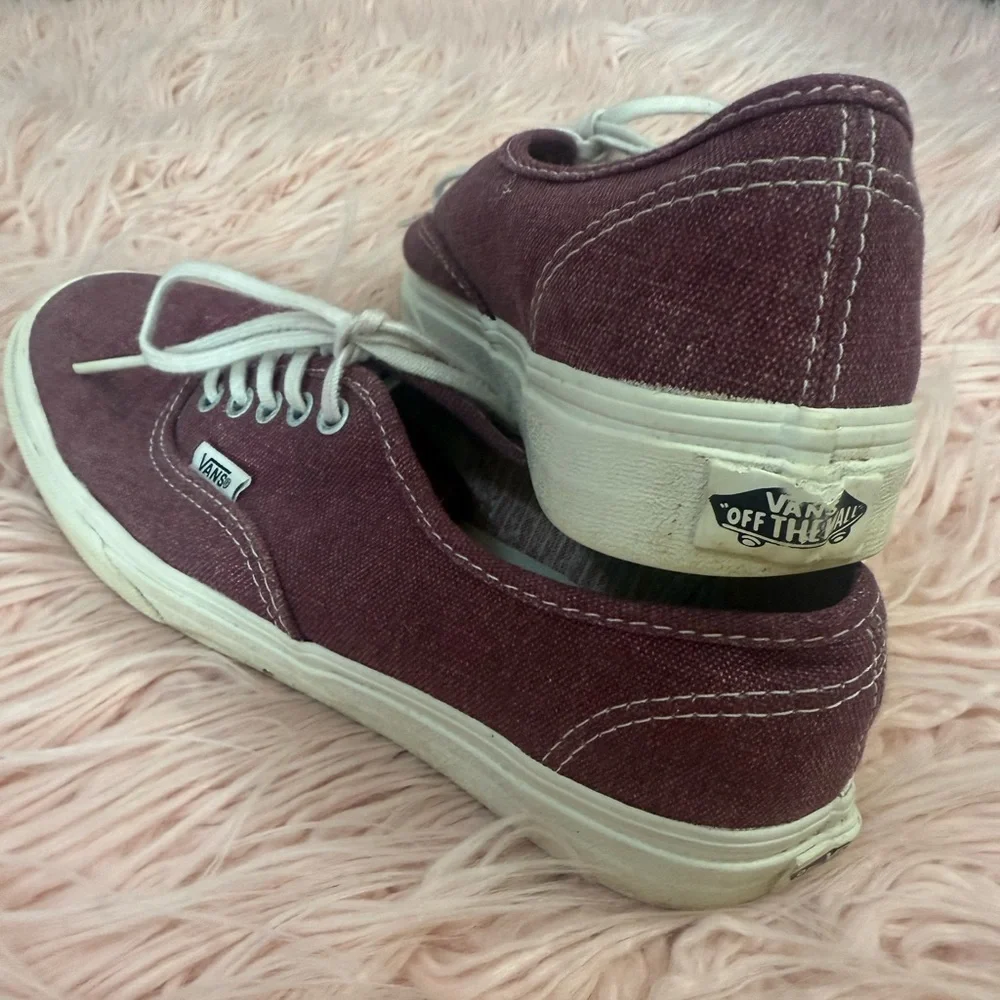 VANS Purple Low-Top Lace-up Off the Wall Skate Sneakers